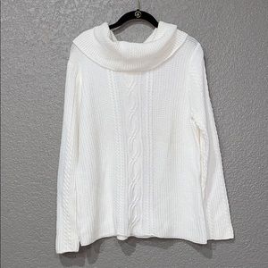 Women’s white turtleneck sweater size Large